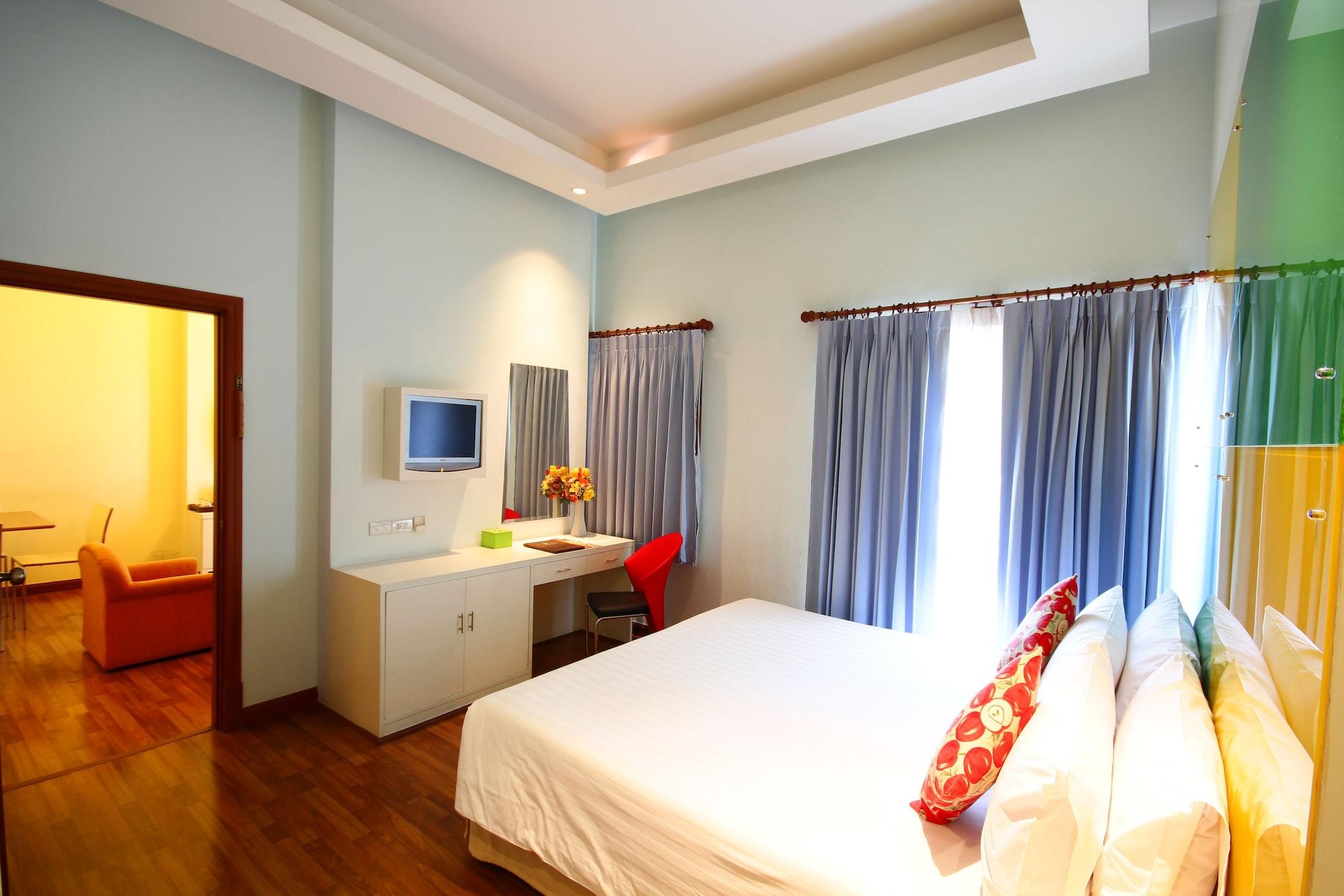 Calypzo Bangkok Hotel Exterior photo